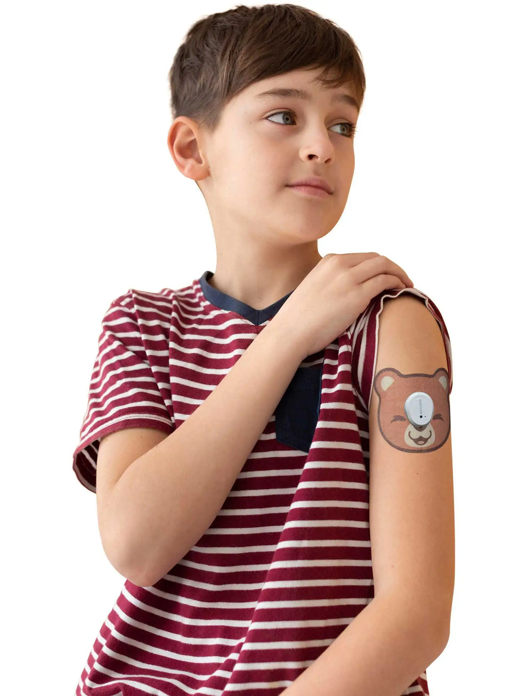 Kinder-Fixierpflaster für Dexcom G7, Form Bär, von einem kleinen Jungen getragen