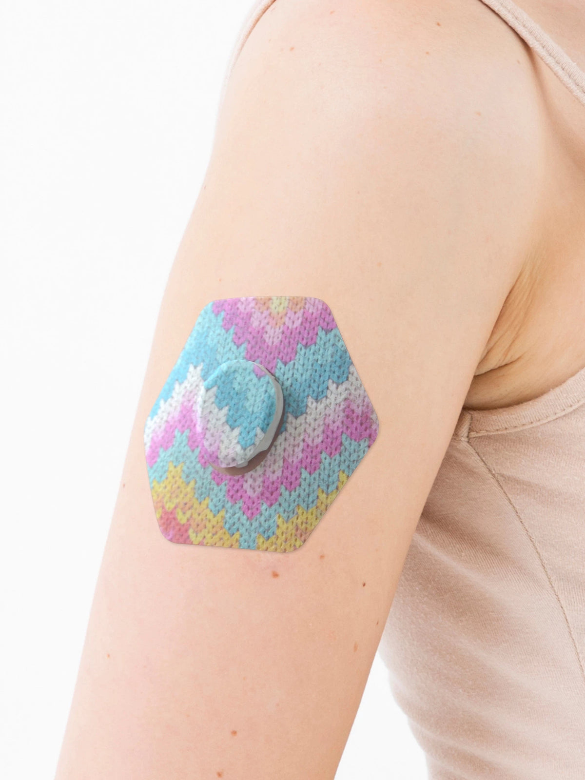Fixierpflaster für Dexcom G7, Form sechseckig, am Arm, Nahaufnahme