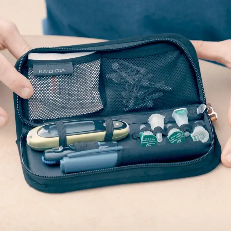 glucometer-insulin-pen-case.webp__PID:736872cb-fafb-47a9-8cc3-3405482efeae Bild
