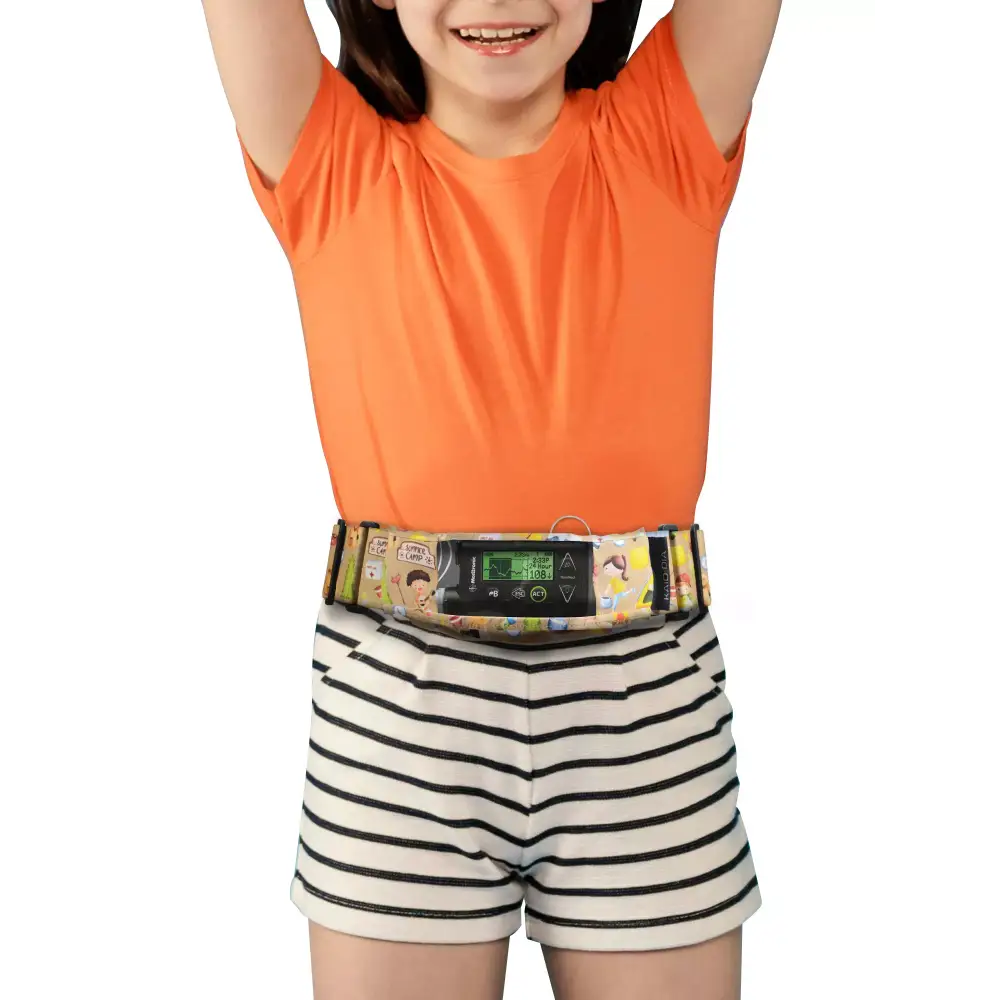 Child wearing Dia-Waist Belt Kids insulin pump belt with colorful design, adjustable fit, and transparent window for easy access.