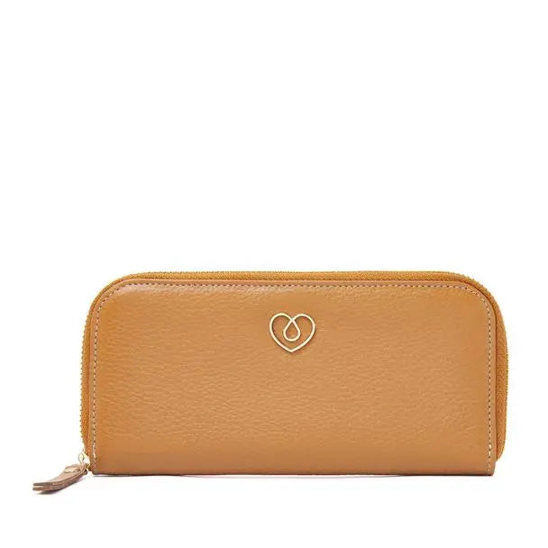 Stylish leather diabetic case in tan with zip closure from Sweet Collection, ideal for organizing diabetes care essentials.